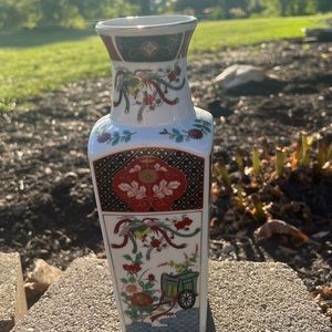 Vintage Imari ceramic vase